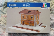 images/productimages/small/STATION Italeri 6162 1;72 doos.jpg